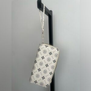 Vegan leather Cross body wallet